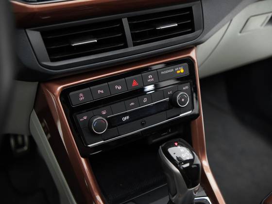 VOLKSWAGEN T-CROSS 1.4 250 TSI TOTAL FLEX HIGHLINE AUTOMÁTICO
